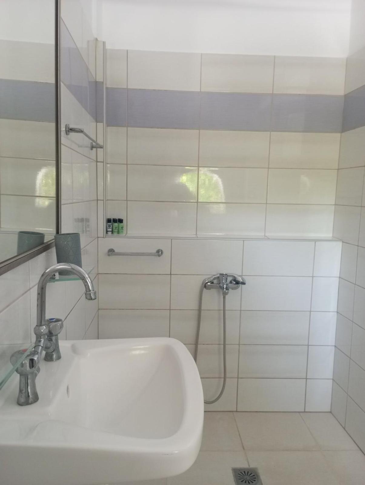 Babi'S Villa - Garden Apartment Lixouri Zewnętrze zdjęcie